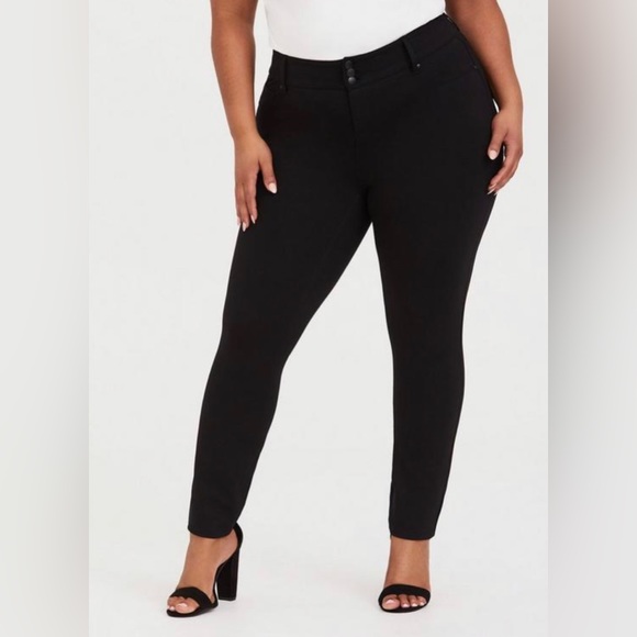 TORRID STUDIO PREMIUM PONTE STRECH JEGGING - Picture 1 of 7